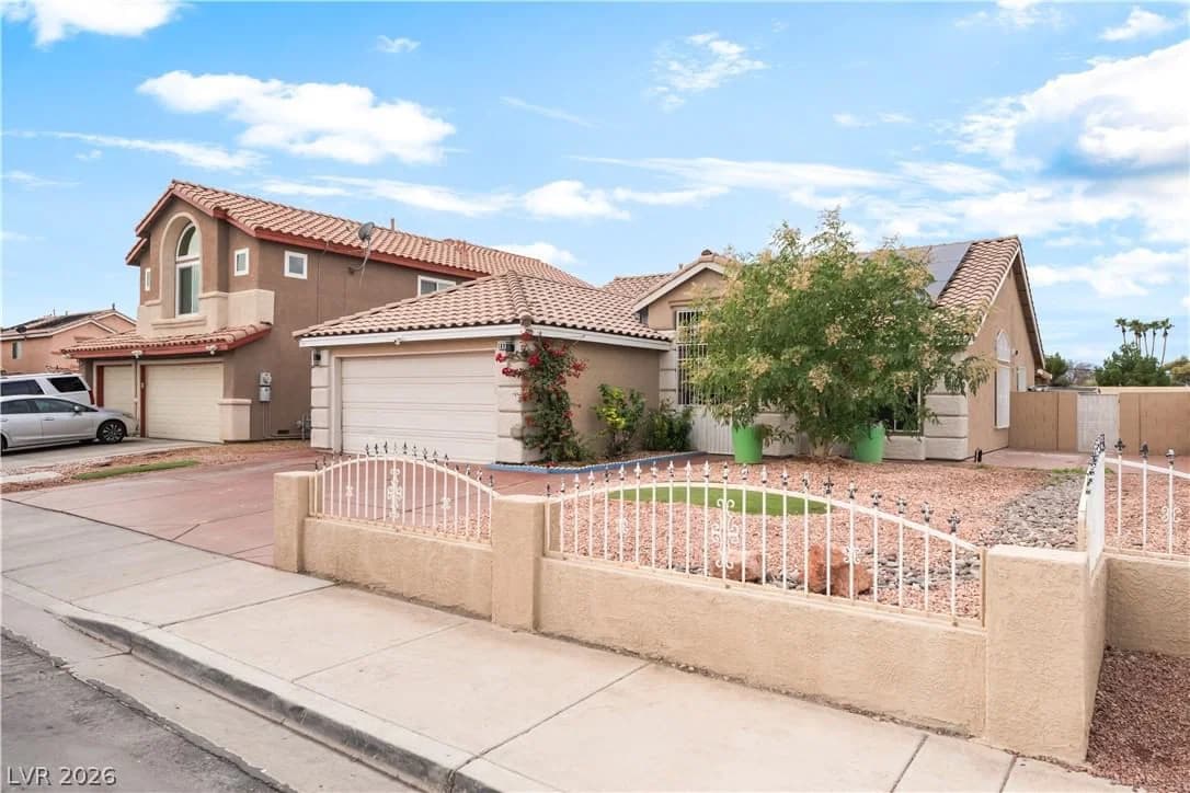 1889 Cane Hill Drive photo 3