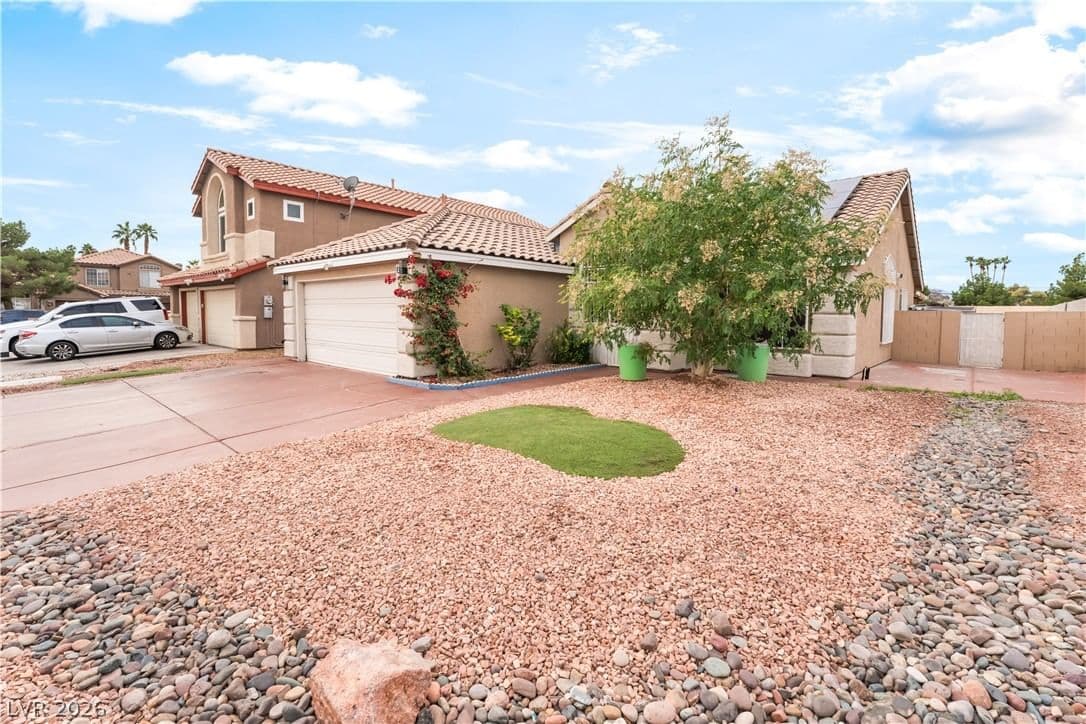 1889 Cane Hill Drive photo 4