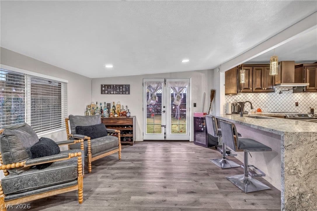 321 Agora Way photo 4