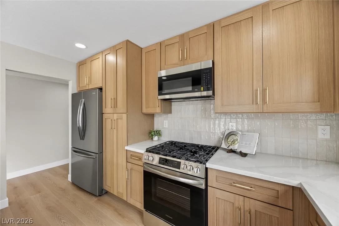 212 Scherer Street photo 4