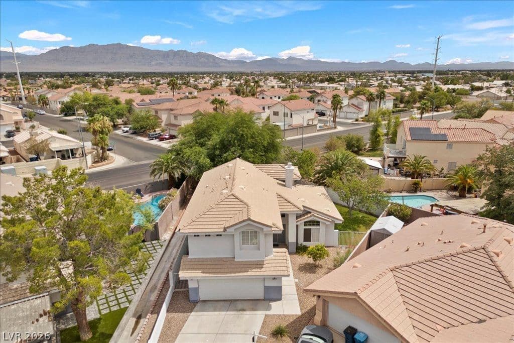 8205 Rocky Bluff Way photo 4