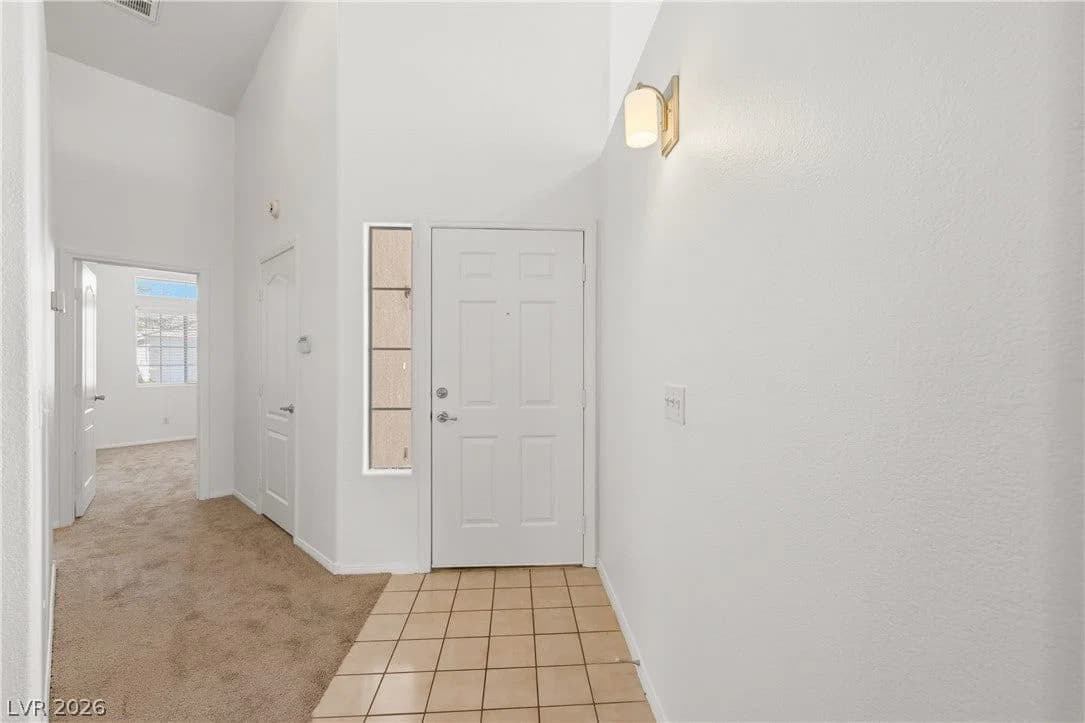 7530 Splashing Rock Drive photo 3