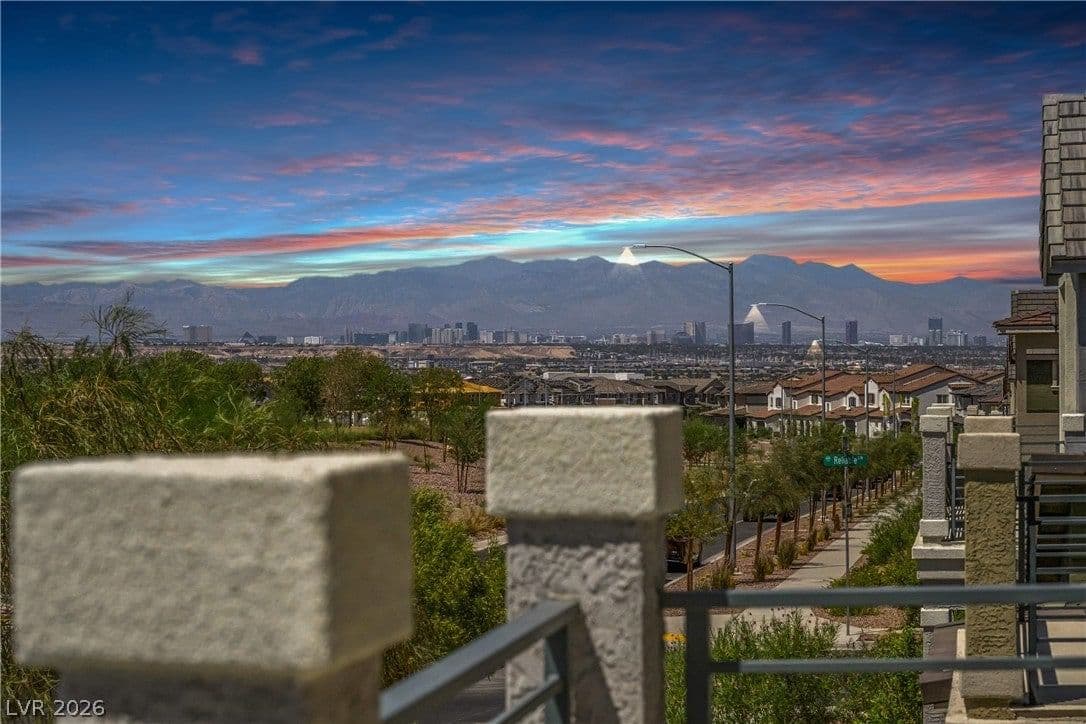 976 Sunset Road photo 3