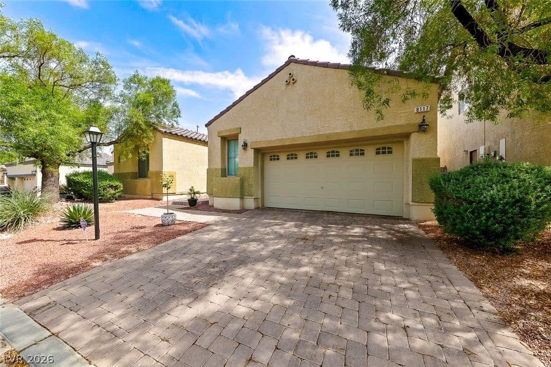 8117 Orchard Glen Avenue photo 5