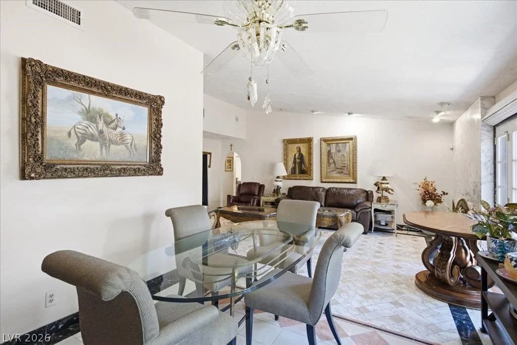 6305 Arcadia Avenue photo 4