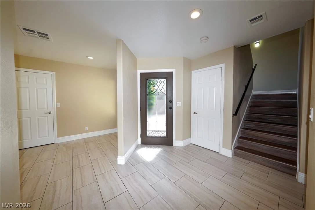 9213 Vosburgh Drive photo 4