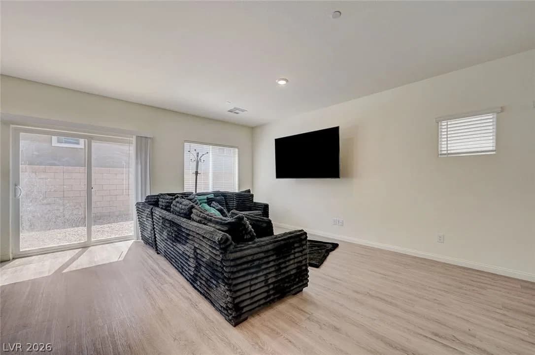 9946 Indigo Cliffs Street photo 5