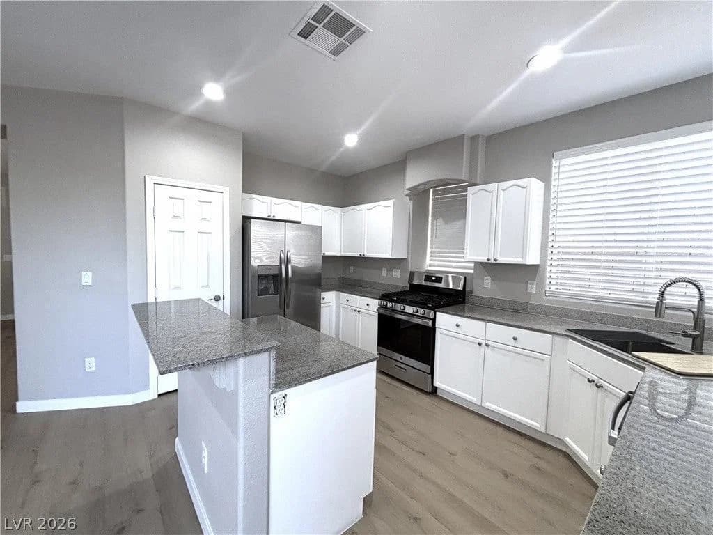 6811 ROSE MALLOW Street photo 2