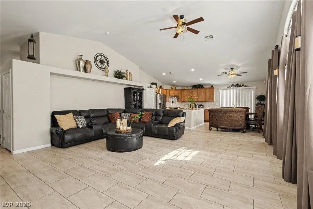717 Bright Lights Avenue photo 4
