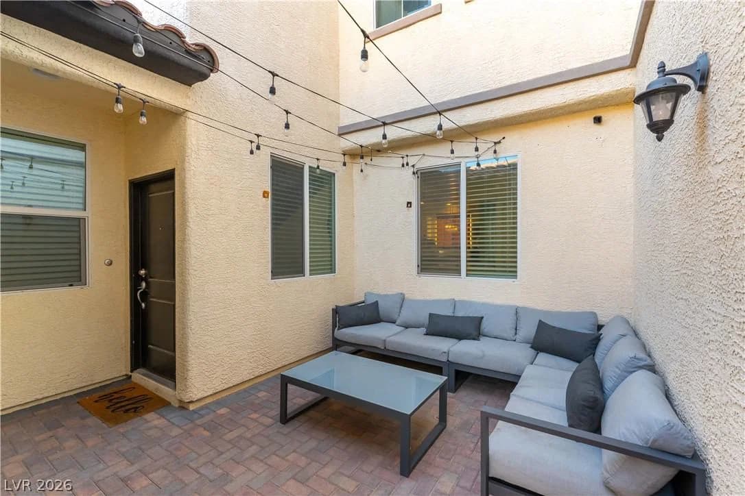 6828 Double Vista Way photo 3