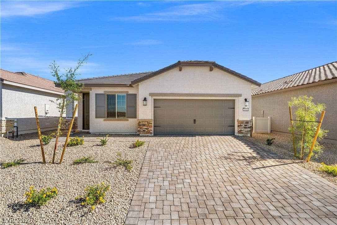 3236 Basin Desert Street