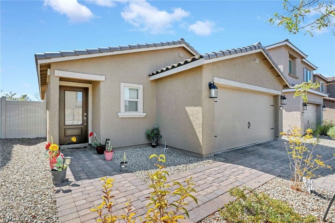 4215 Gold Desert Street photo 5