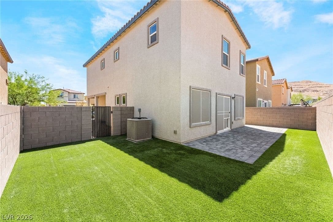 10873 Lexus Court photo 2