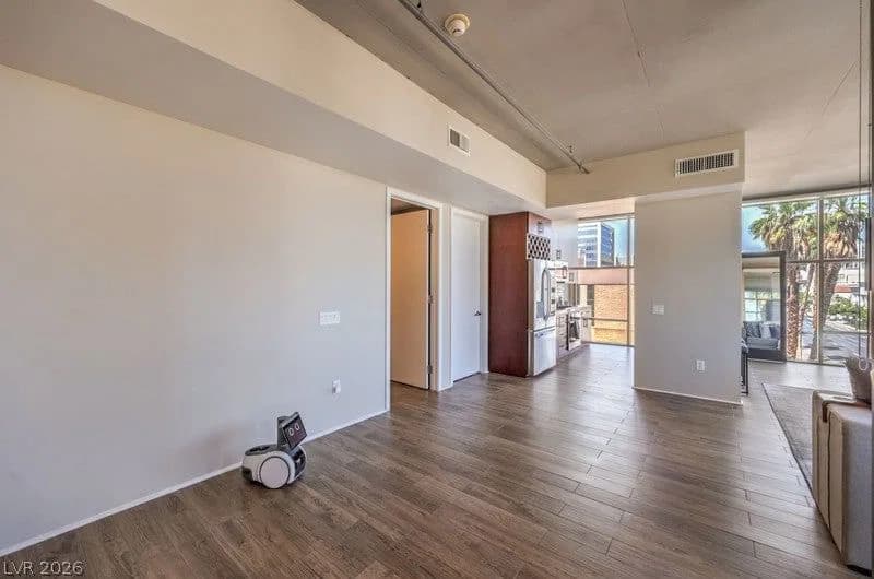 353 Bonneville Avenue photo 5