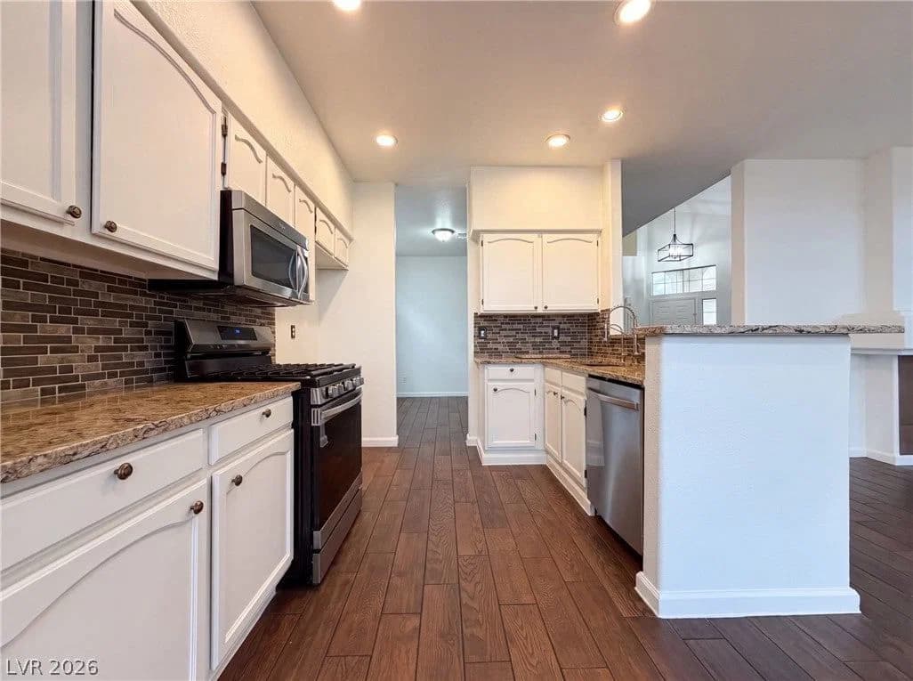 7504 Holloran Court photo 2