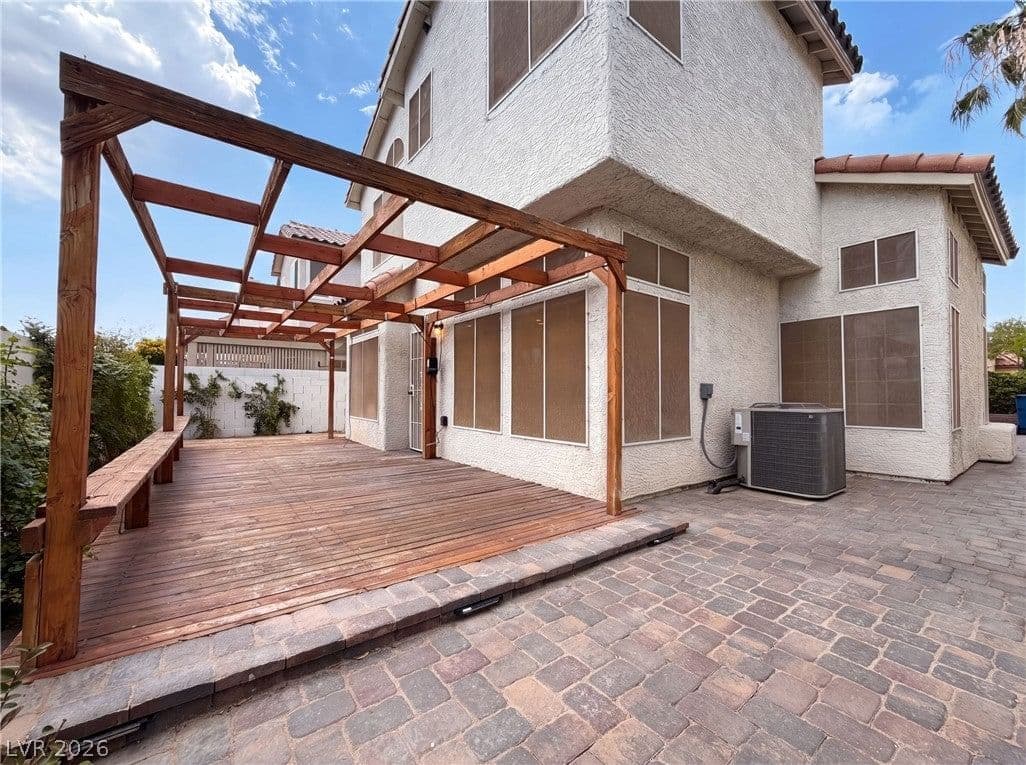 7504 Holloran Court photo 5