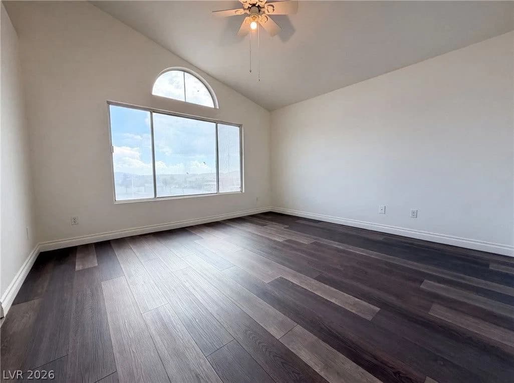 7504 Holloran Court photo 4