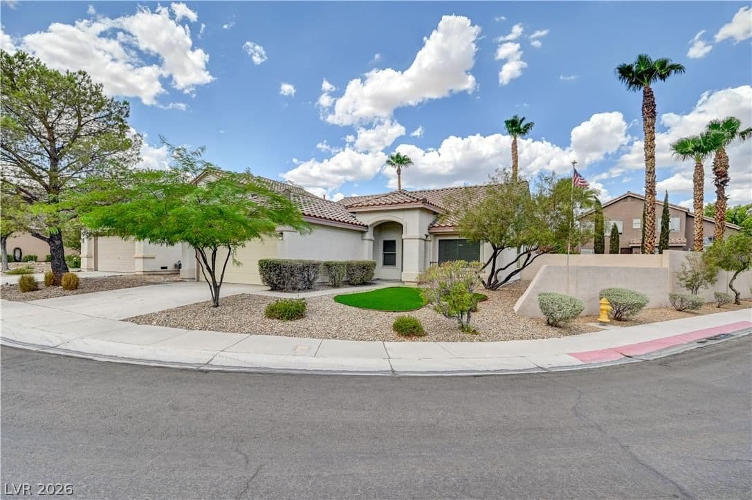 1717 Royal Canyon Drive photo 4