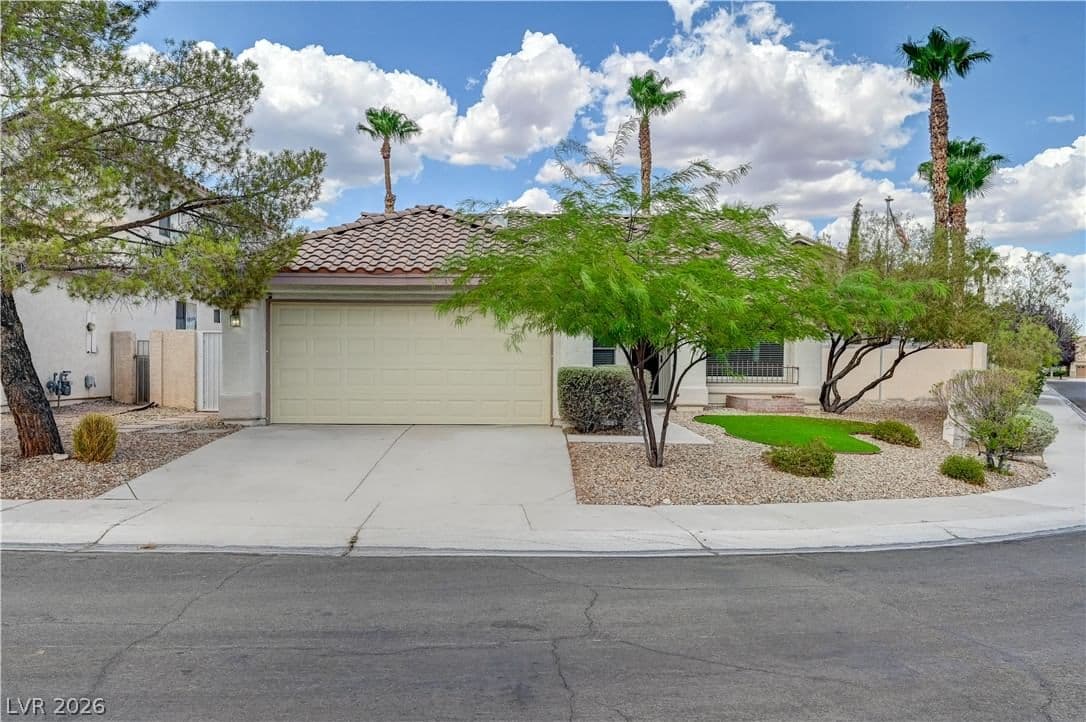 1717 Royal Canyon Drive