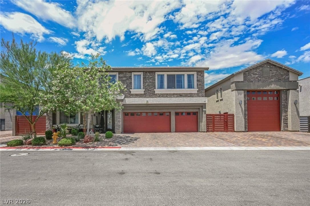8557 Pioneer Way photo 2