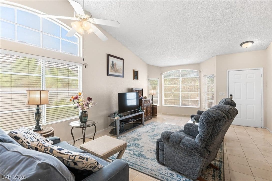 6216 Mandarin Drive photo 4