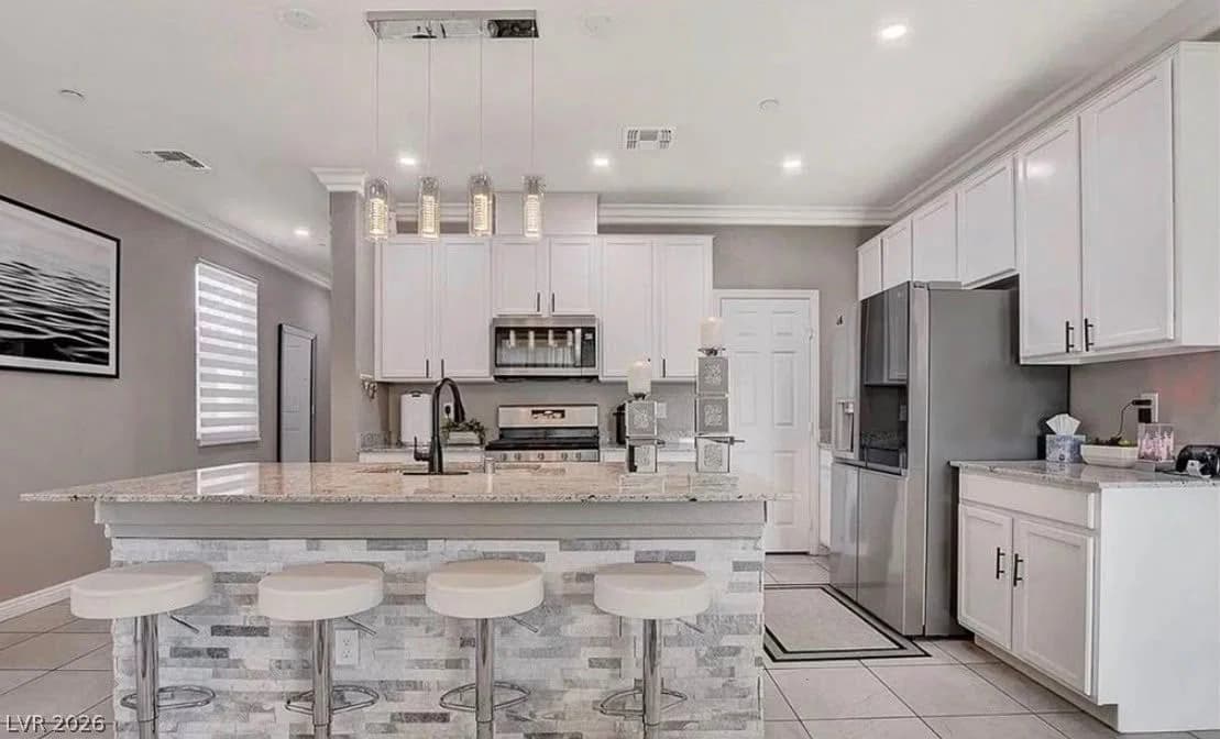 1637 Harvest Pecan Court photo 4