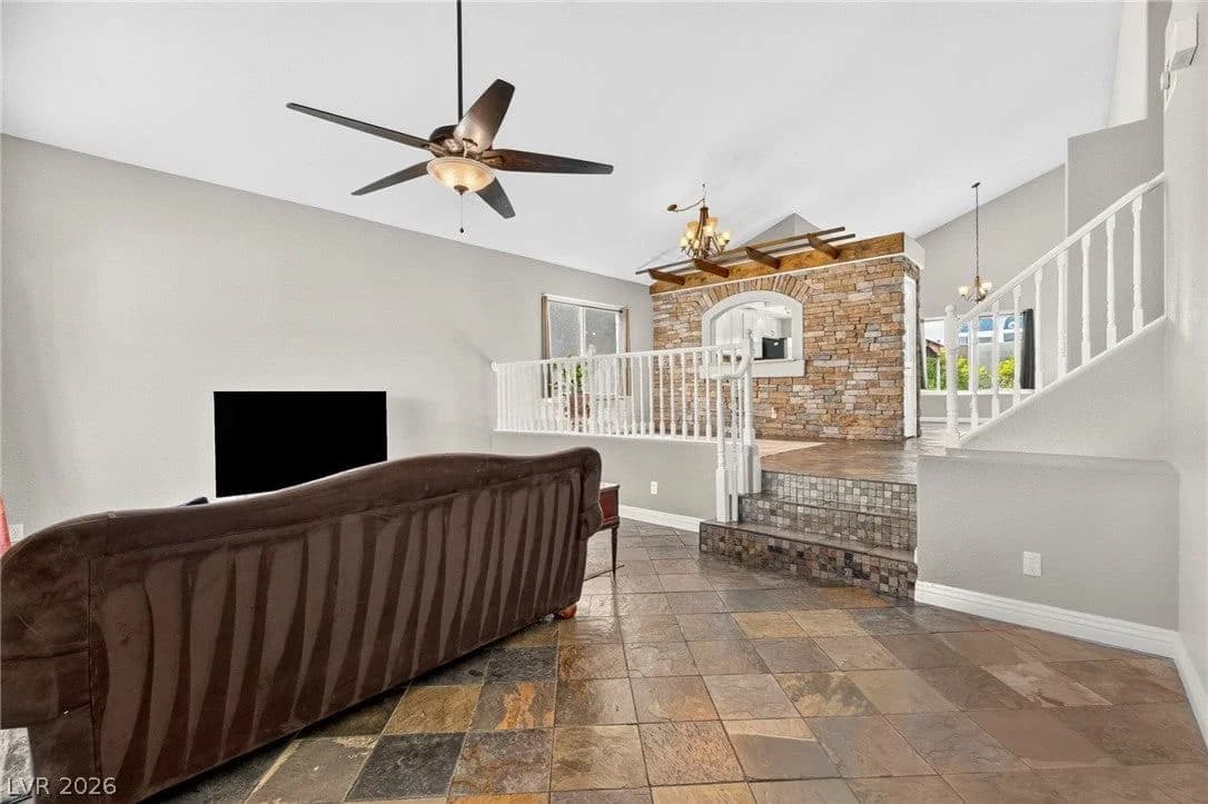 8875 Dove Cove Drive photo 4