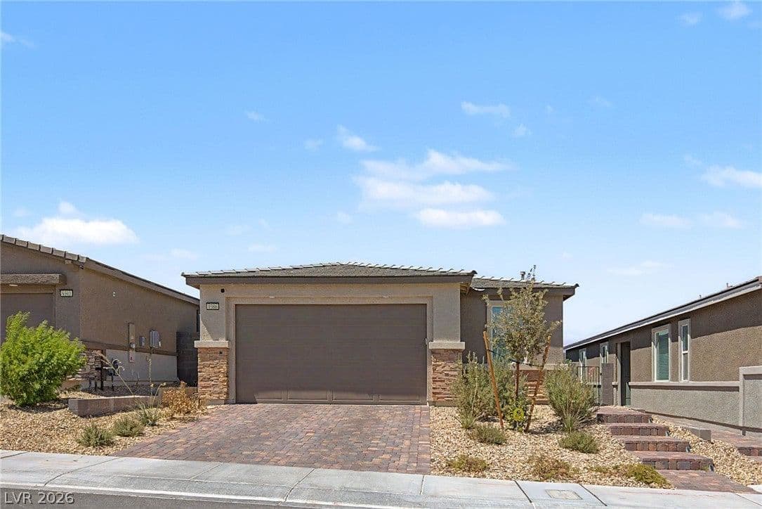 9386 Sequoia Ridge Avenue photo 2
