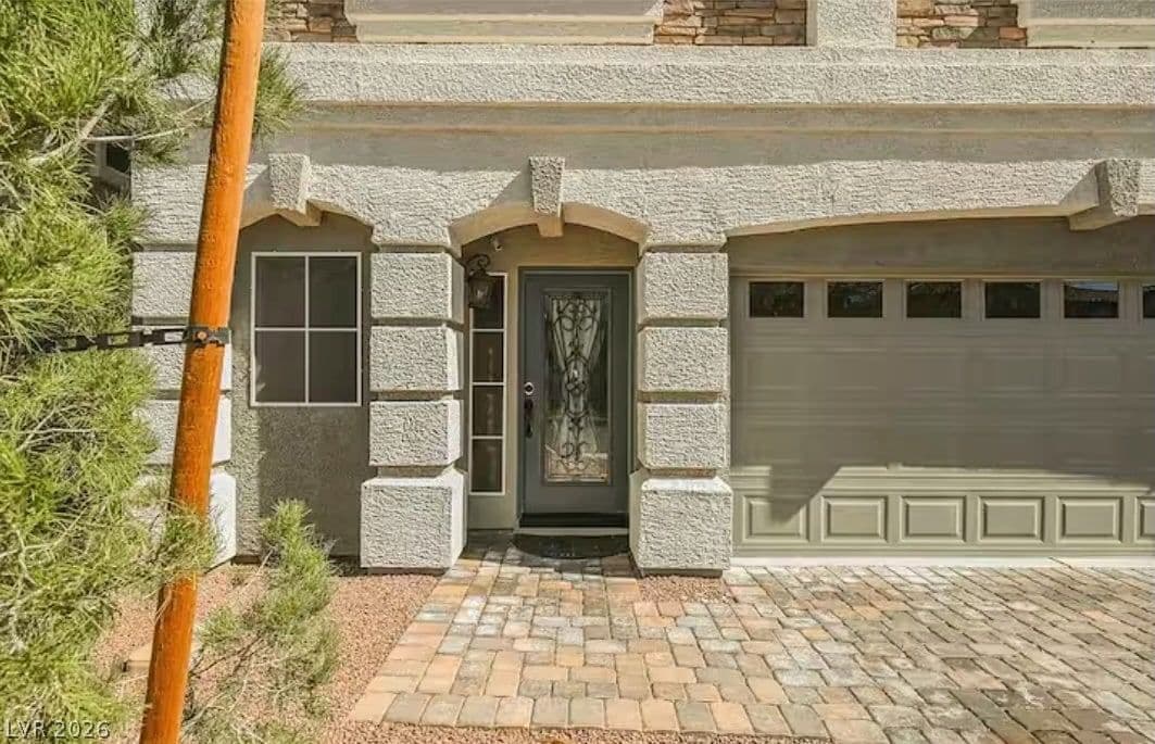 7066 Bronco Street photo 5