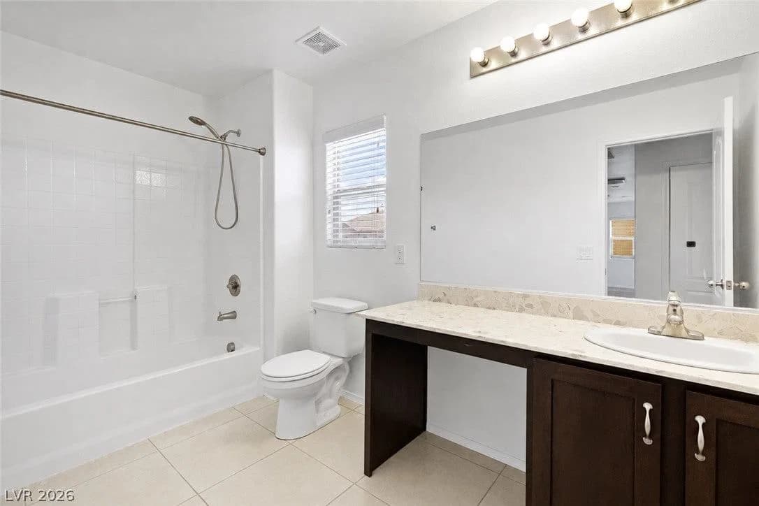 10600 Capitol Peak Avenue photo 4
