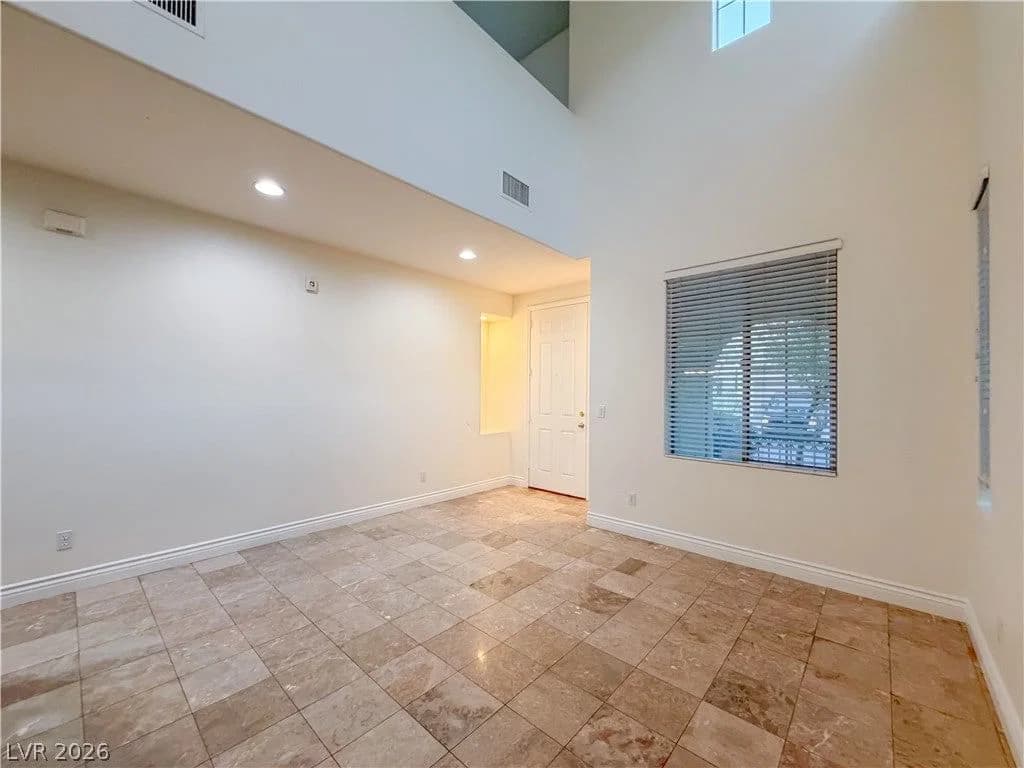 11832 Luna Del Mar Lane photo 2