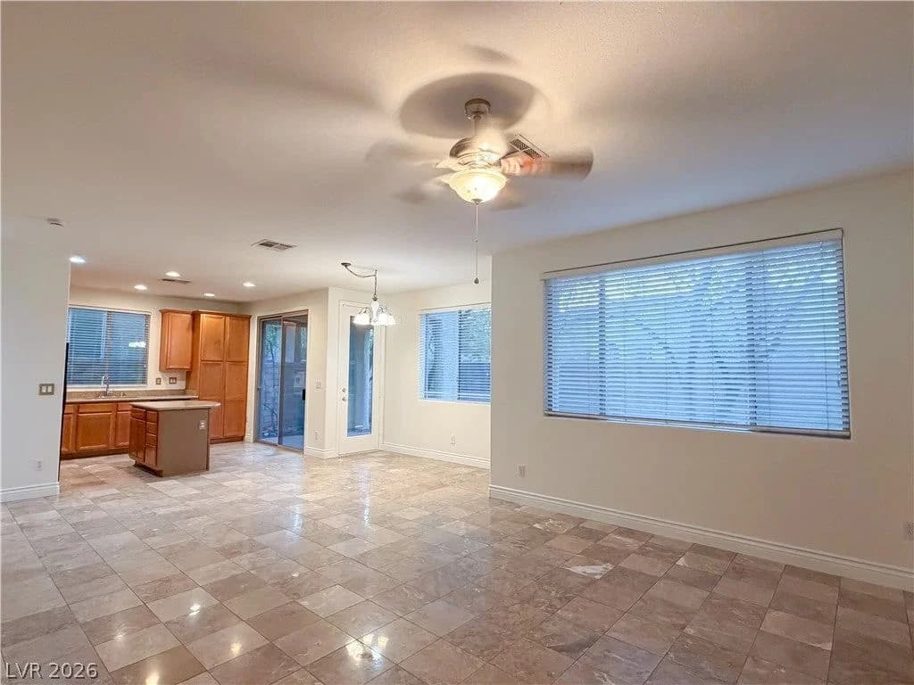 11832 Luna Del Mar Lane photo 5