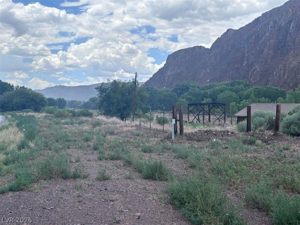 200 Clover Creek Road photo 3