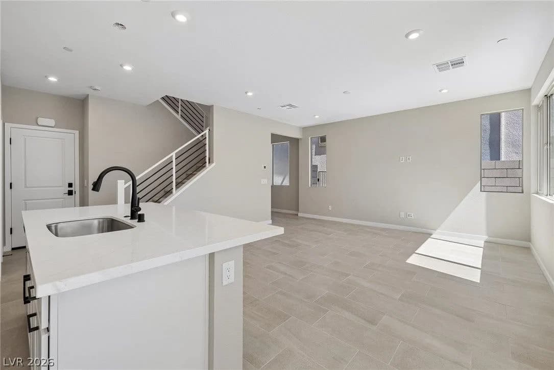 9227 Salas Street photo 5