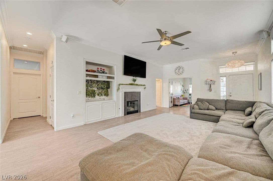 1728 Pacific Castle Place photo 5