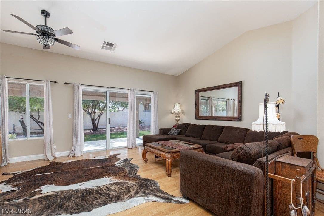6145 DESERT HAVEN Road photo 3