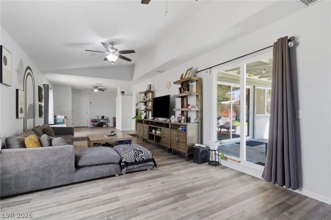 3081 Cornellia Street photo 5