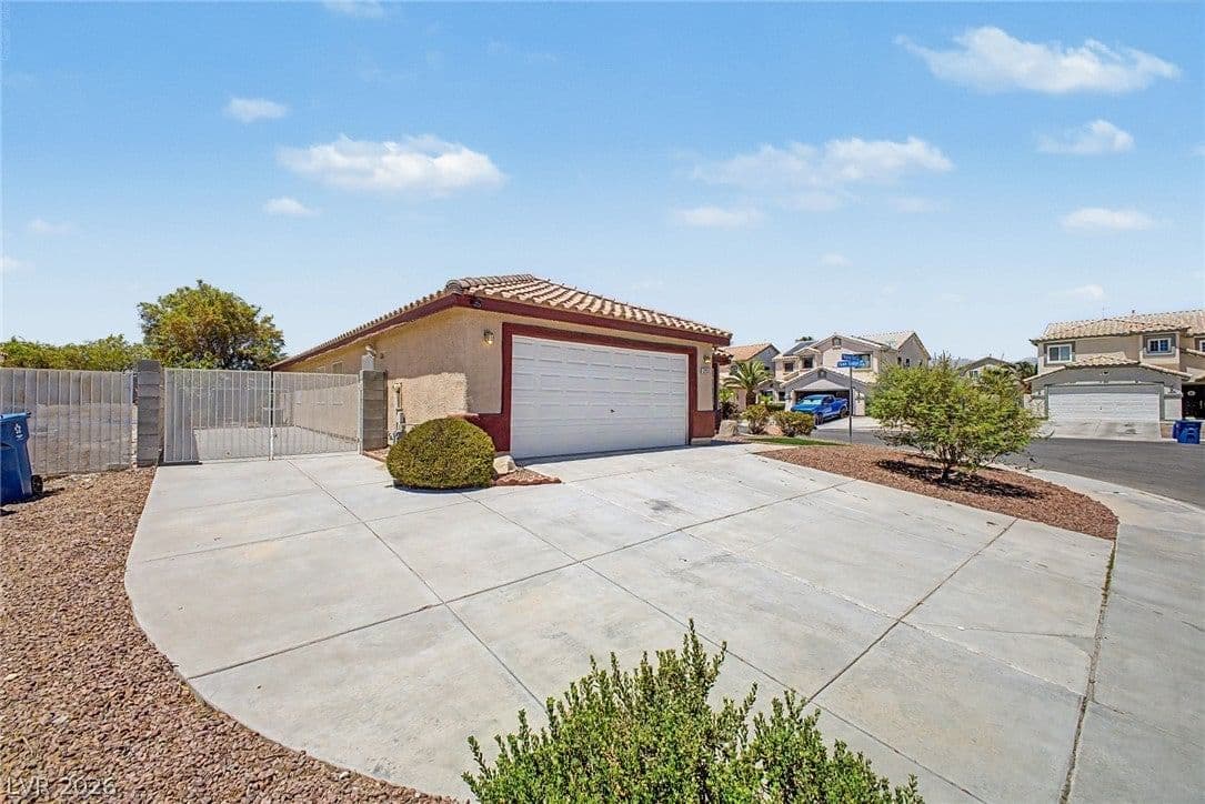 5233 Madison Stone Street photo 3