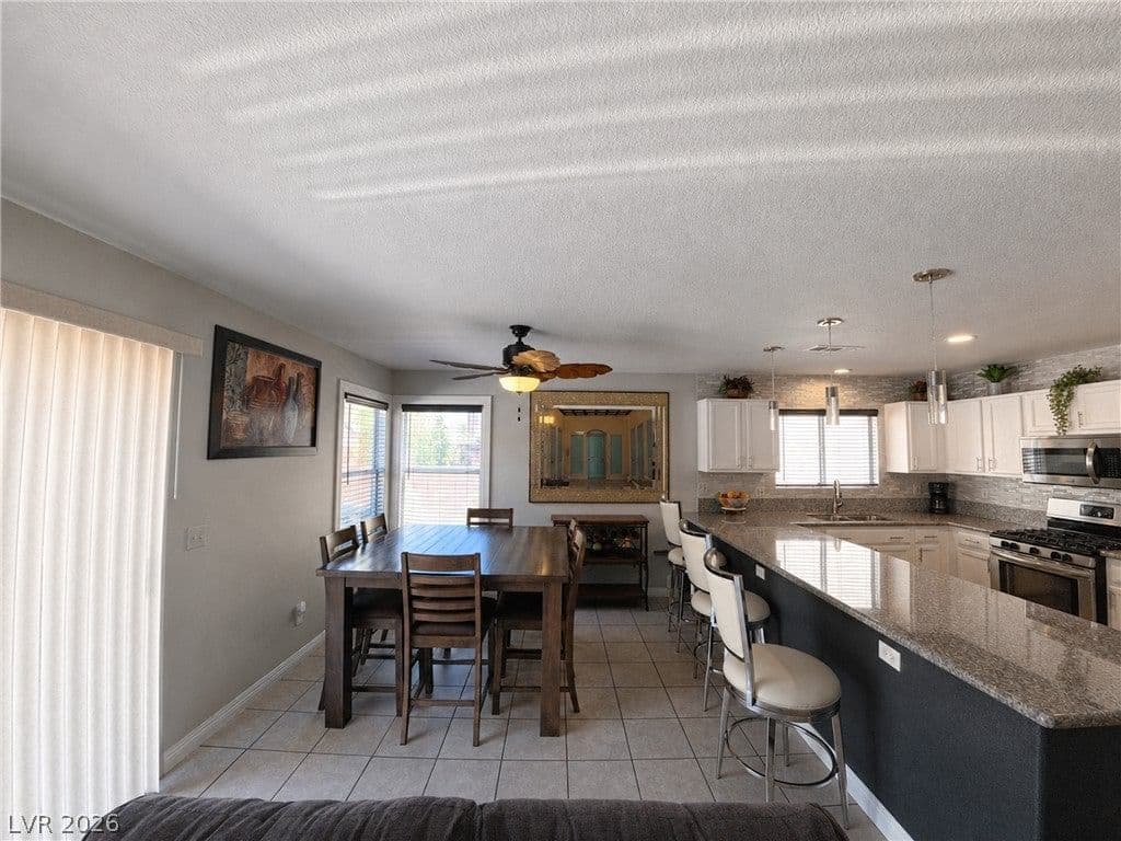5032 Dancing Lights Avenue photo 3
