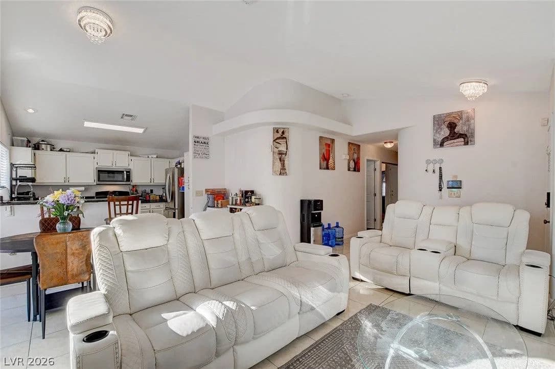 8113 Hercules Drive photo 5