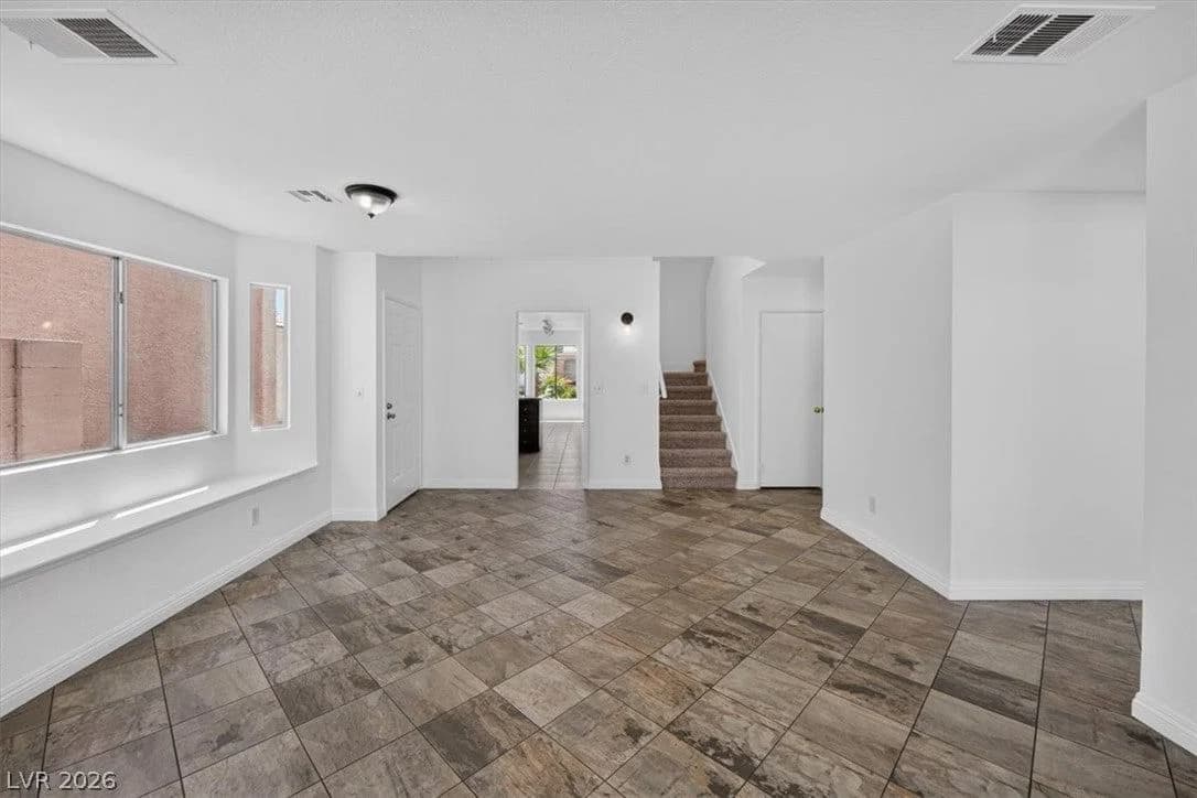 1730 Garden Path Court photo 5