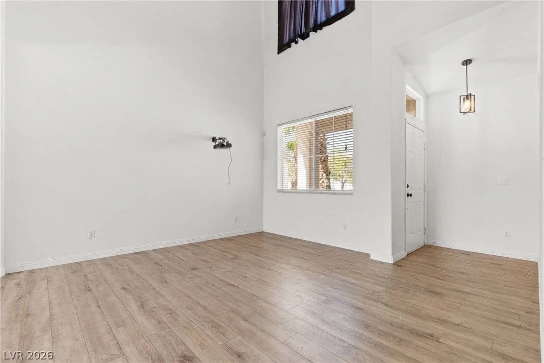 7796 Lobella Street photo 3
