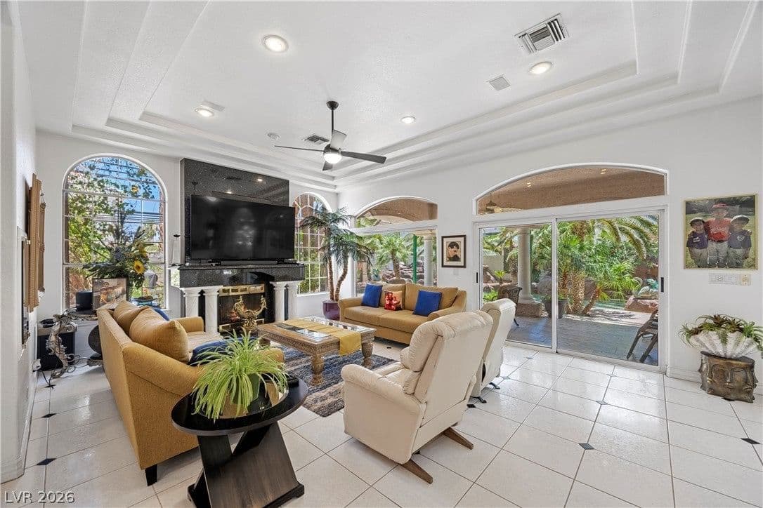 2563 Aviv Court photo 4