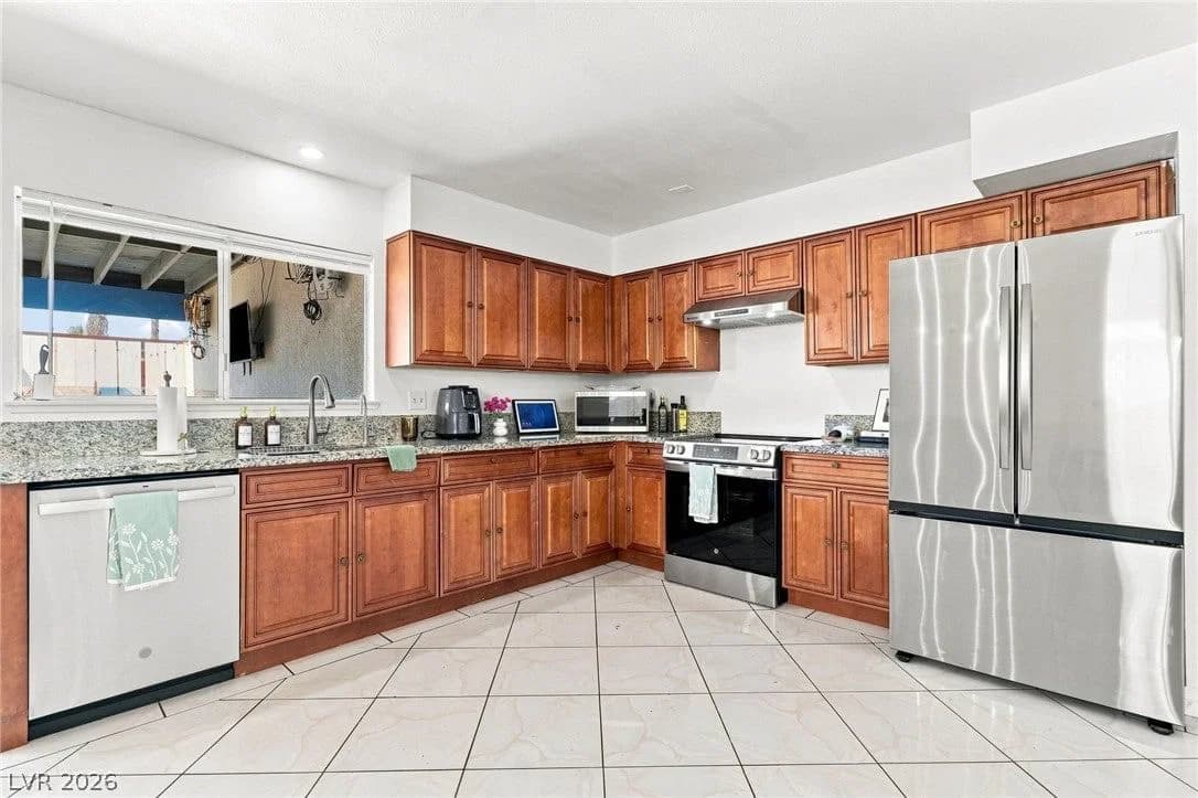 3540 Moraga Drive photo 3