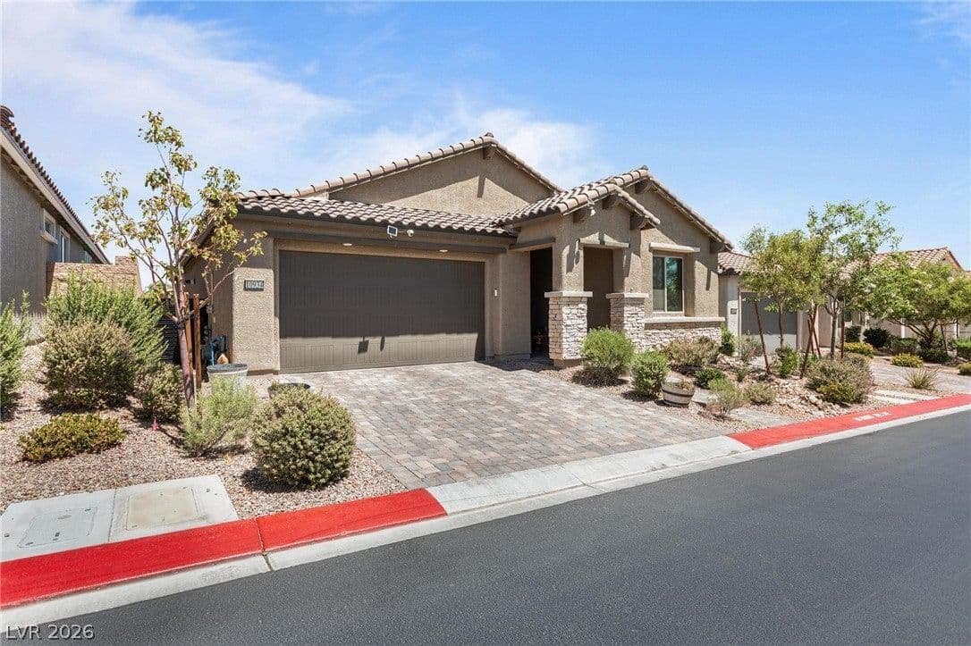10934 Delparke Valley Avenue photo 2