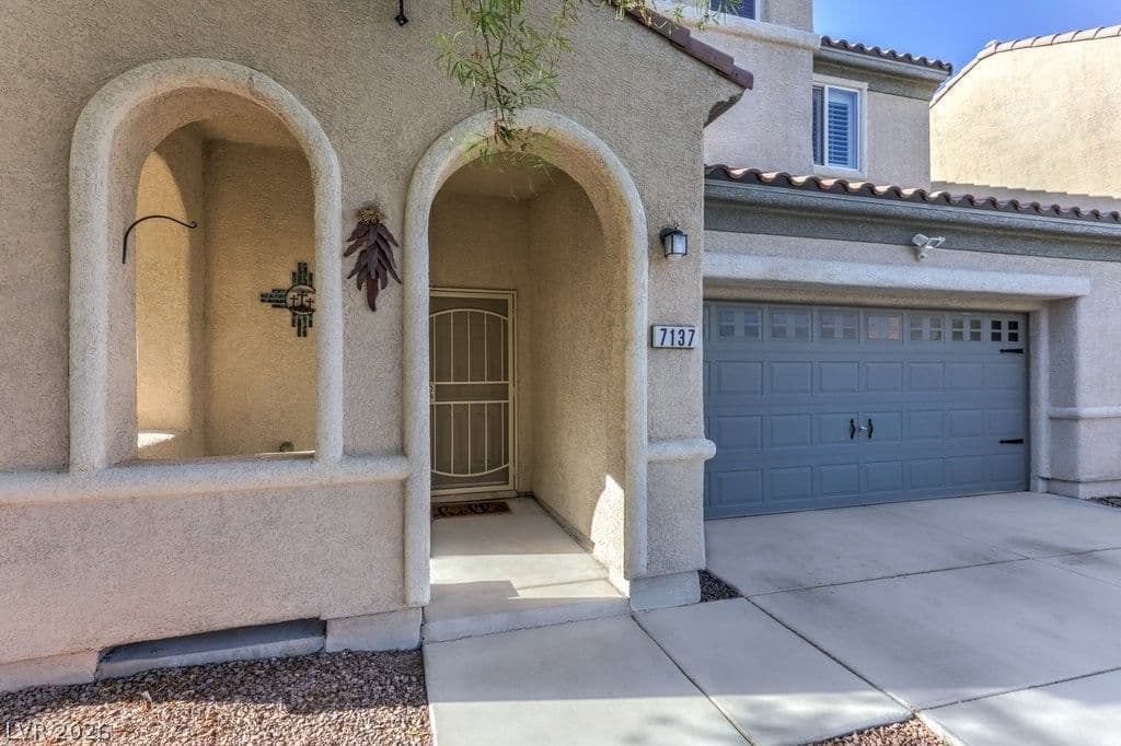 7137 River Meadows Avenue photo 4