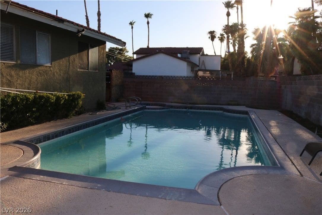 3512 Rawhide Street photo 4