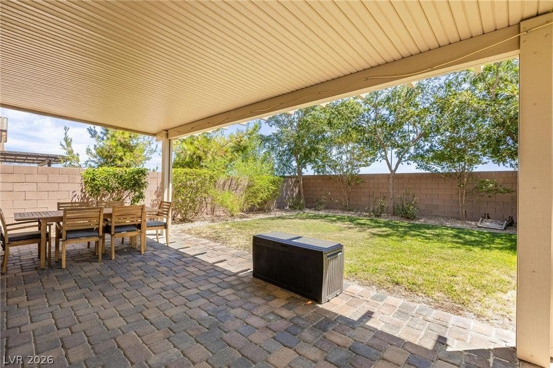 8973 Drummer Bay Avenue photo 3