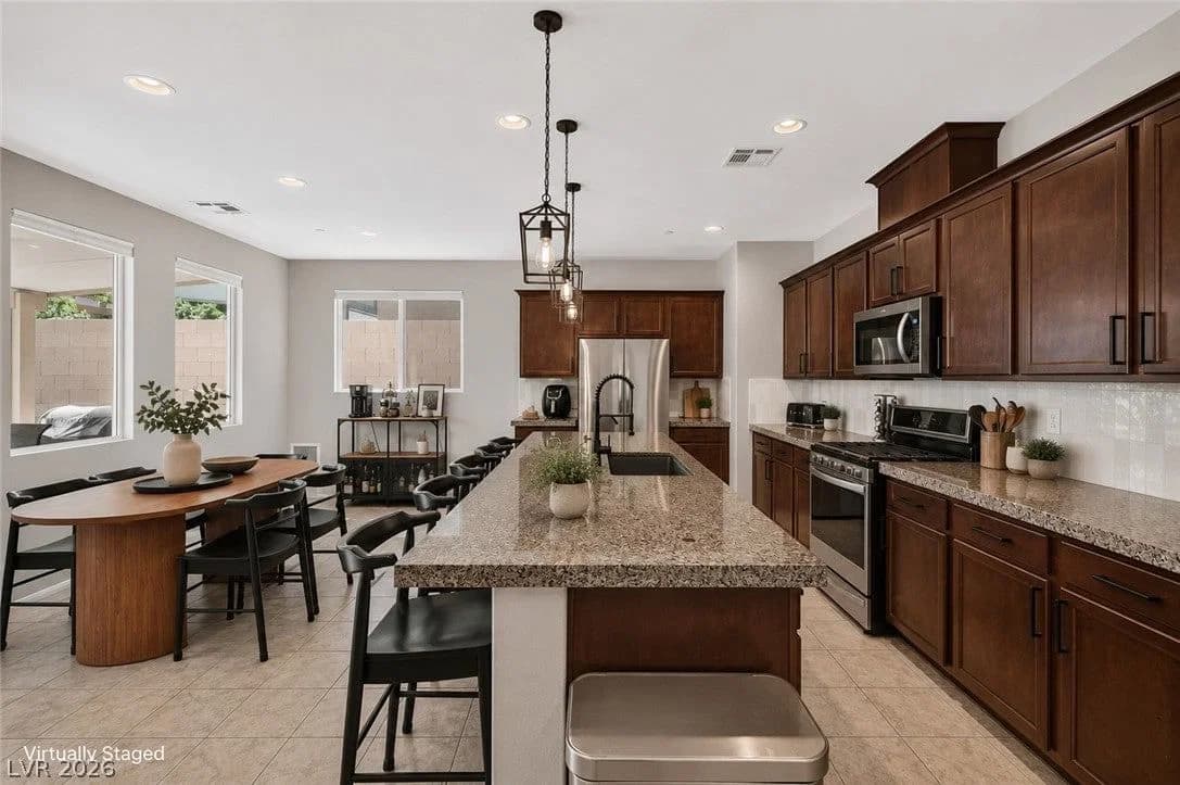 10383 Andele Avenue photo 2