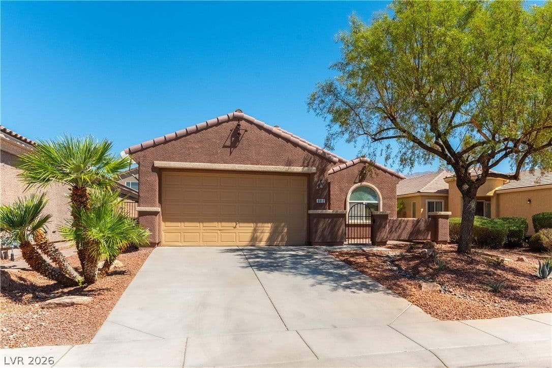 6812 Royal Poinciana Court photo 2